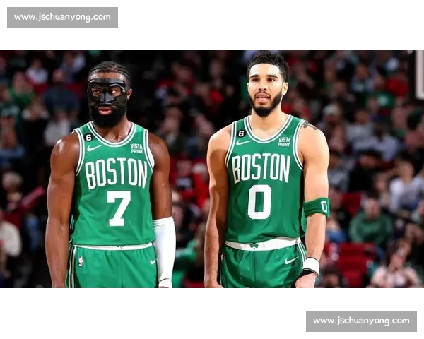 火箭激战凯尔特人东西强队正面对决引爆全场看点季后赛级别攻防博弈