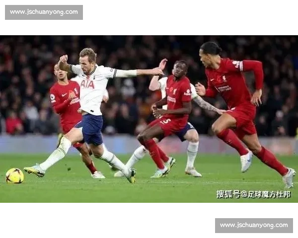 利物浦对阵纽卡斯尔强强对话英超焦点之战前瞻解析战术博弈与胜负走向 利物浦对阵纽卡斯尔强强对话英超焦点之战前瞻解析战术博弈与胜负走向